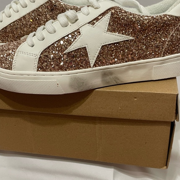 Steve Madden Rose Gold Glitter Low-Top Sneakers with White Accents - Picture 7 of 11